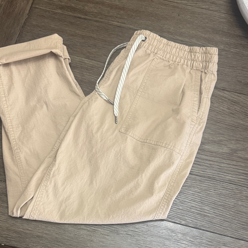 Vuori Drawstring Joggers in Light Beige